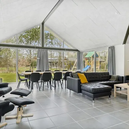 펜션 Human - 10-5km From The Sea By Interhome *