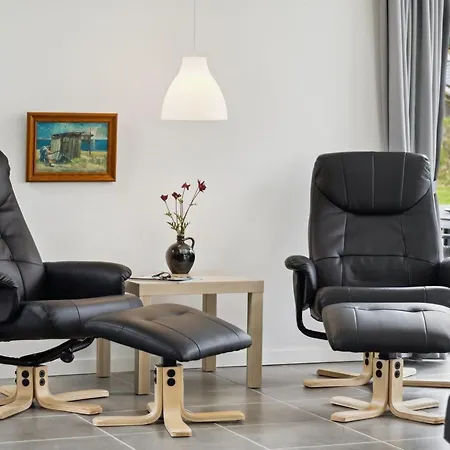 Human - 10-5km From The Sea By Interhome *
