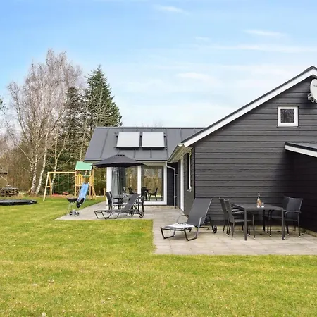 Human - 10-5km From The Sea By Interhome *
